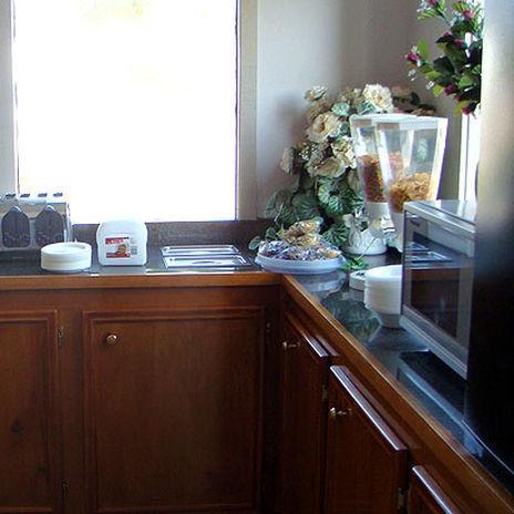 Executive Inn Pasadena Restoran gambar